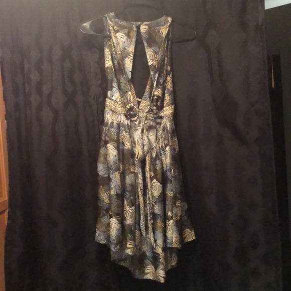 Free People tank blouse. Super cute! Size S. - Picture 5 of 7